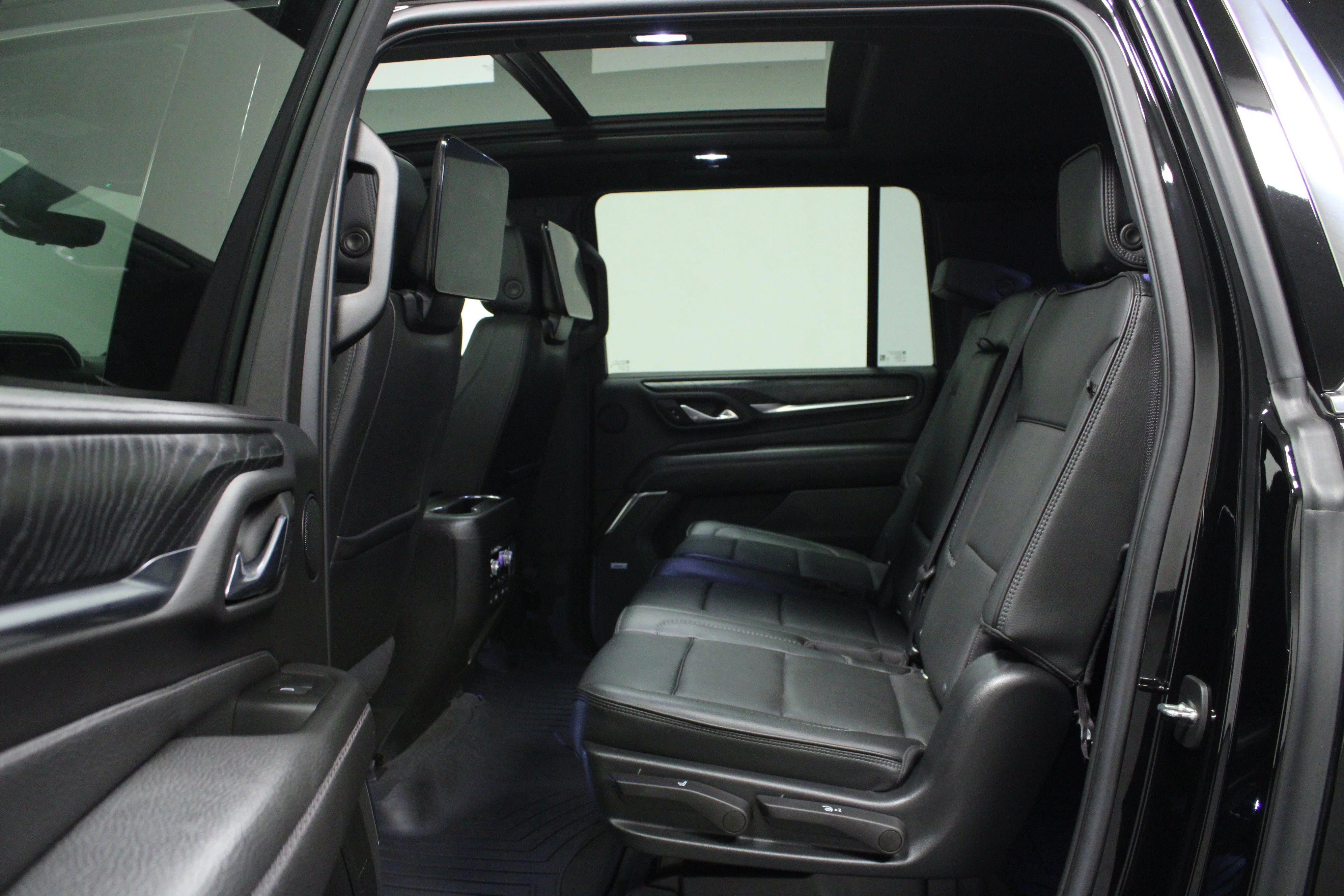 Used 2022 Onyx Black GMC Denali image 14