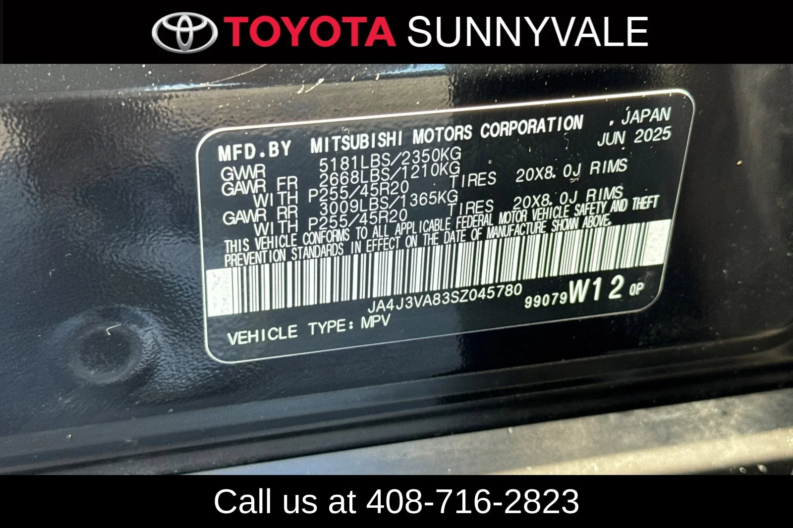 Used 2025 Black Mitsubishi SE image 32