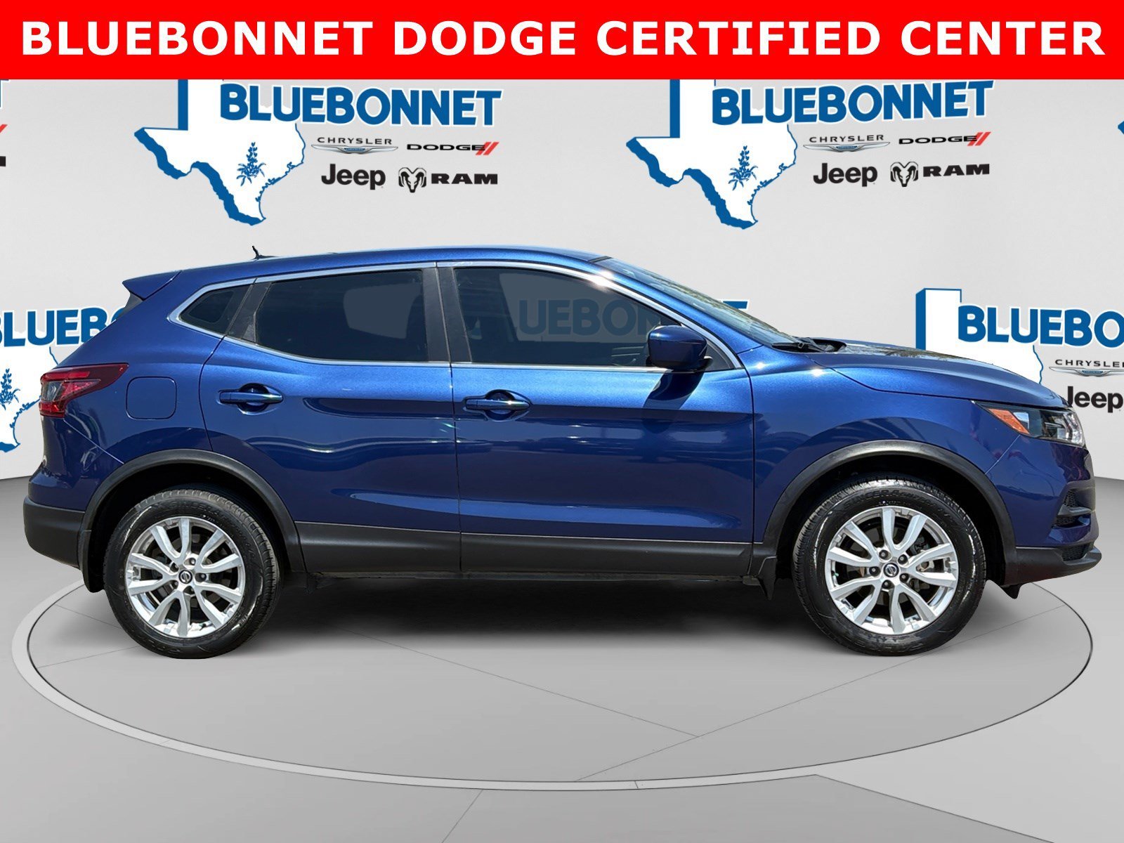 Used 2021 Caspian Blue Metallic Nissan S image 4