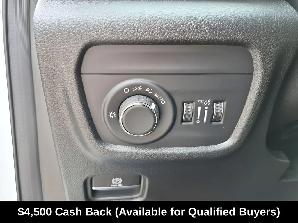 New 2026 White Jeep Altitude image 32
