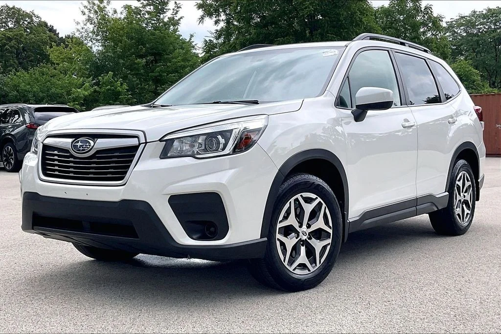 Used 2019 White Subaru Premium image 12