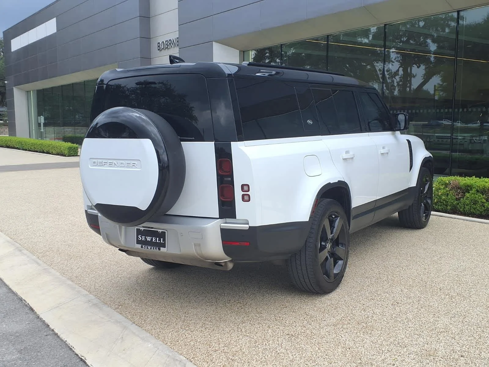 Certified Used 2024 Fuji White Land Rover S image 6
