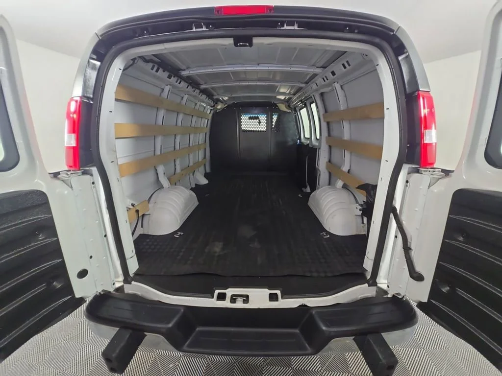 Used 2024 Summit White Chevrolet WT image 16