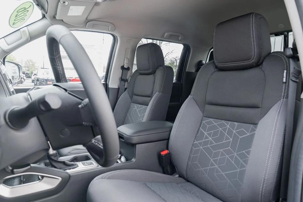 New 2026 Glacier White Nissan Crew Cab SV image 22