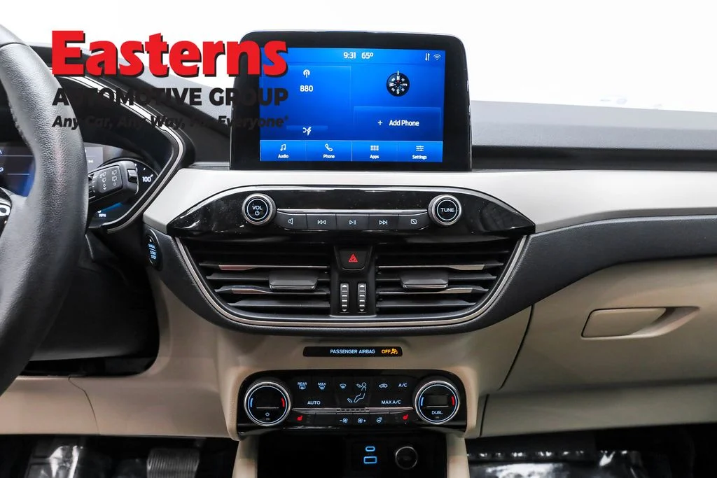 Used 2021 Blue Ford SEL image 12