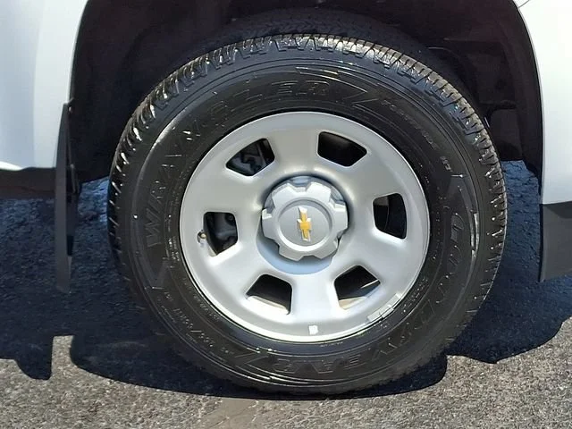 Used 2022 Summit White Chevrolet WT image 9