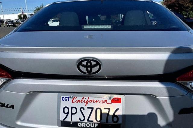 Certified Used 2024 CLASSIC SILVER METALLIC Toyota  image 30
