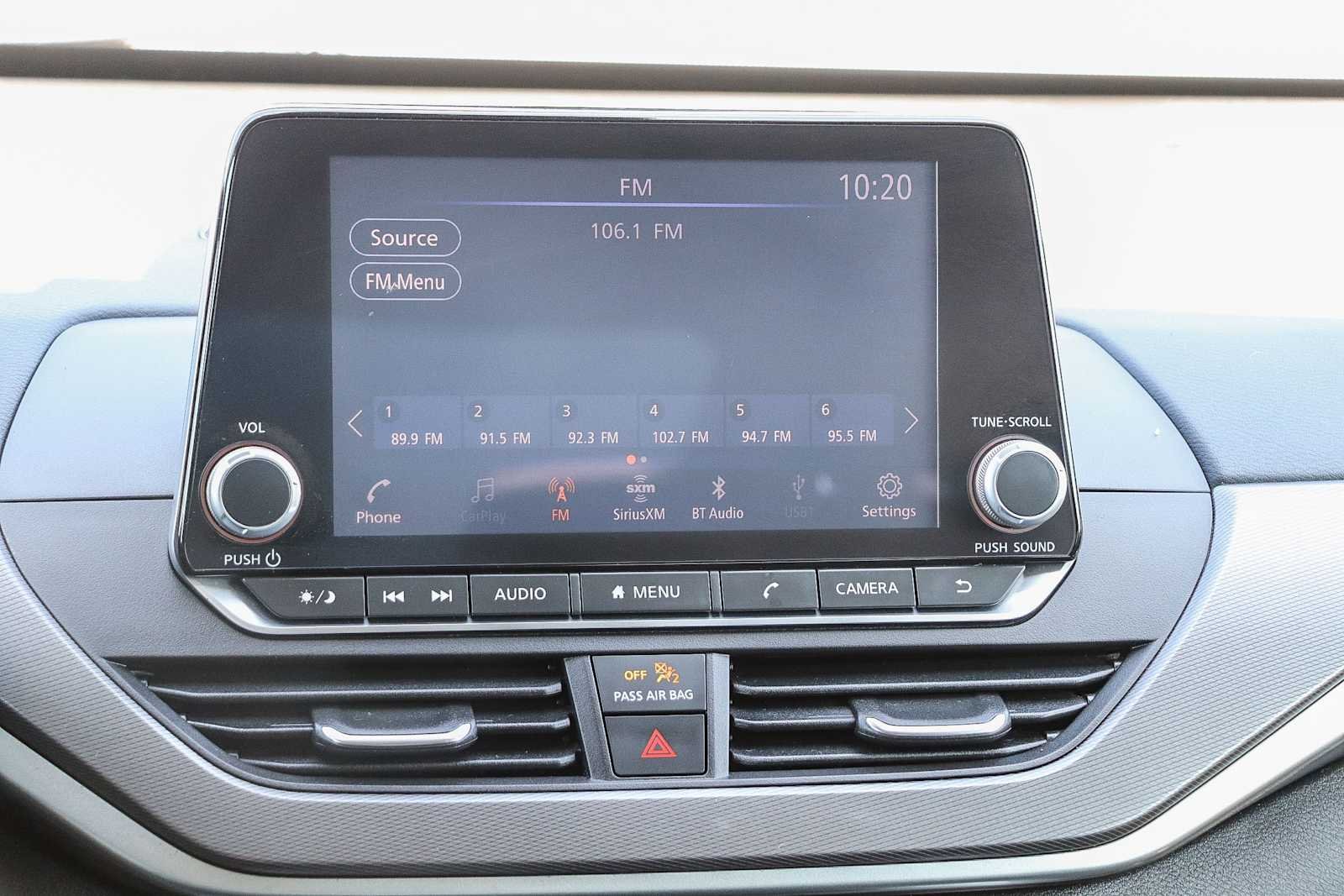 Used 2023 Pearl White Tricoat Nissan 2.5 SR image 15