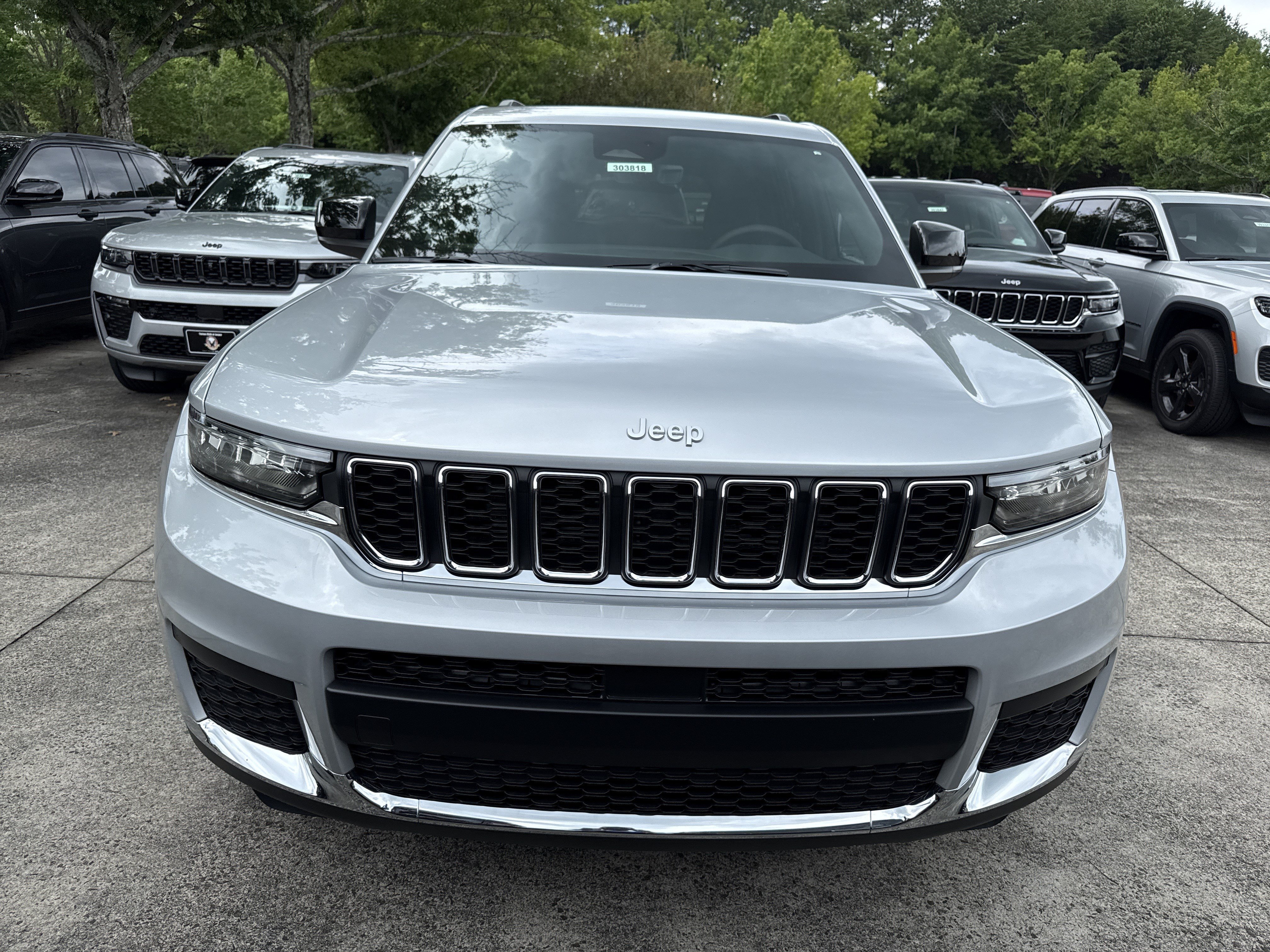 New 2026 Silver Zynith Jeep Laredo image 2