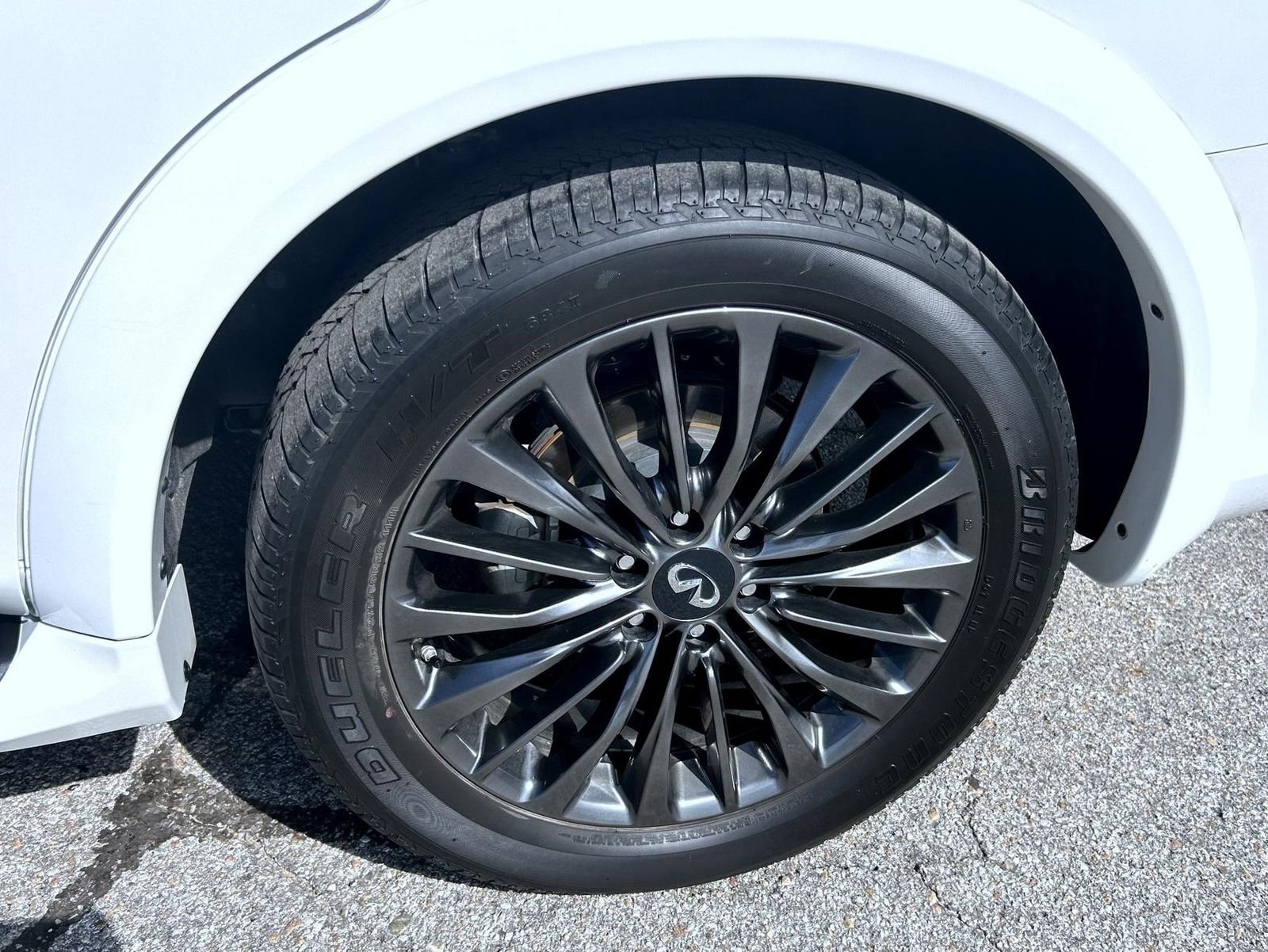 Used 2023 White INFINITI Sensory image 23