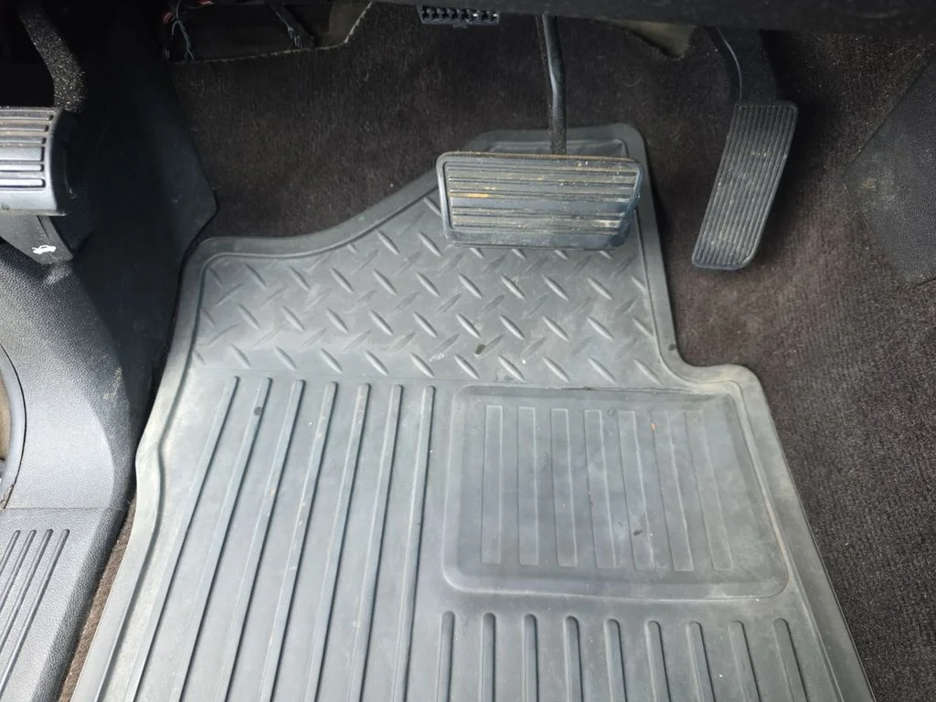 Used 2007 Silver Birch Metallic Chevrolet LT image 16