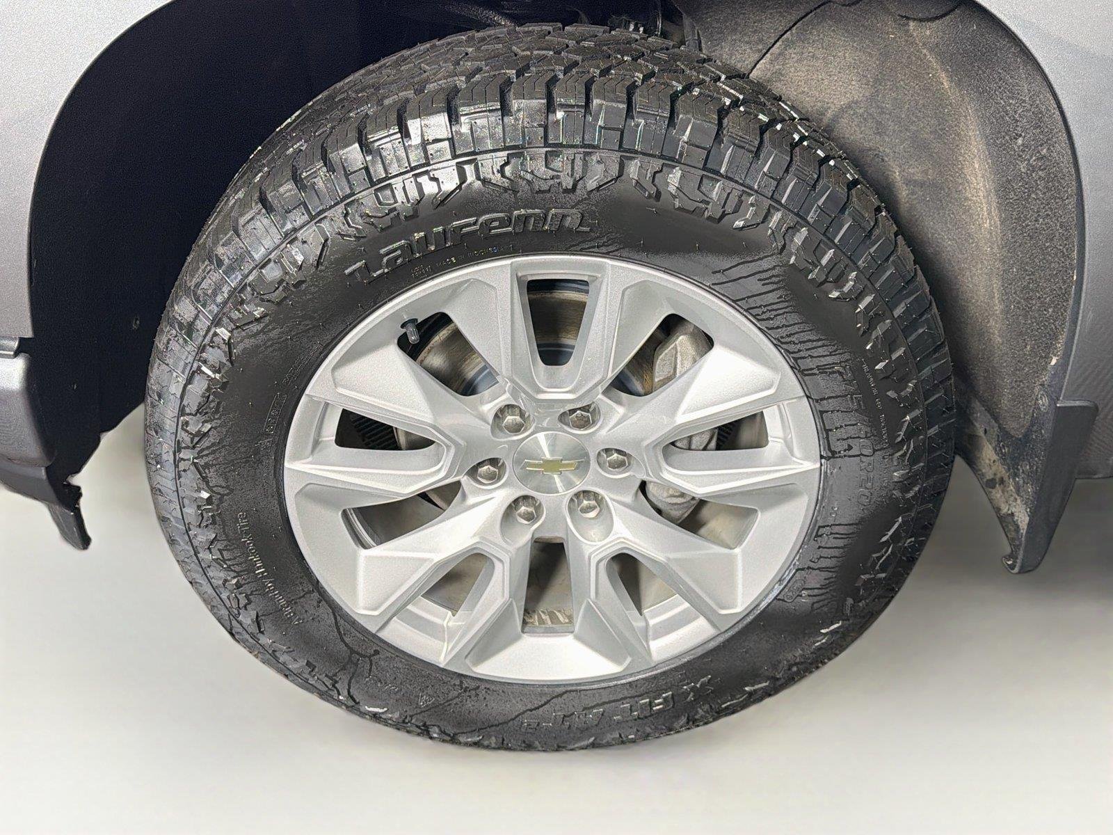 Used 2020 SATIN STEEL METALLIC Chevrolet Custom image 33