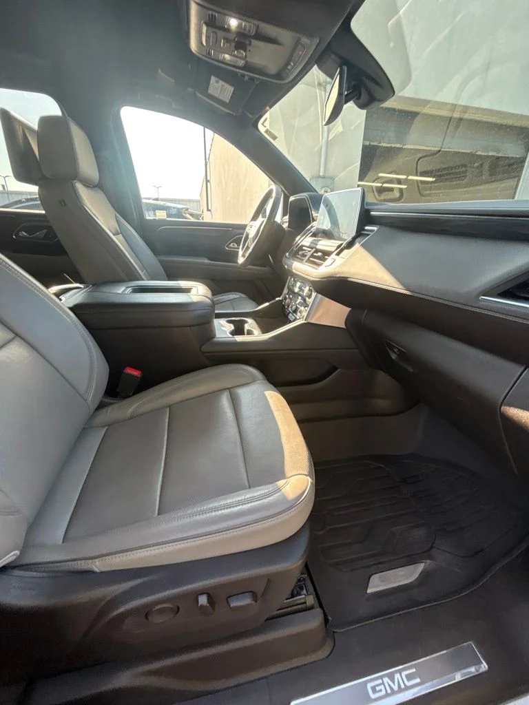 Used 2021 White GMC SLT image 23