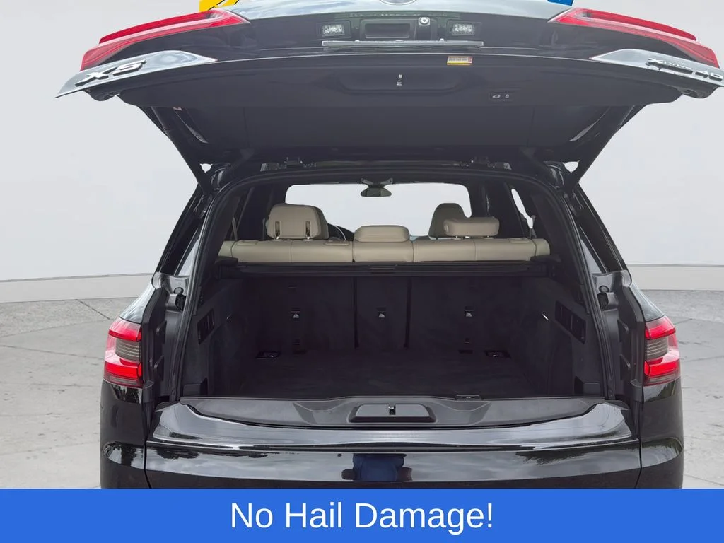 Used 2019 Black BMW xDrive40i image 25