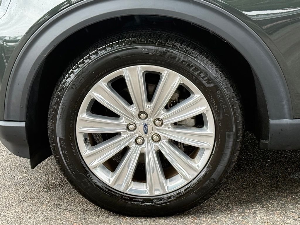 Used 2022 Green Ford Limited image 6