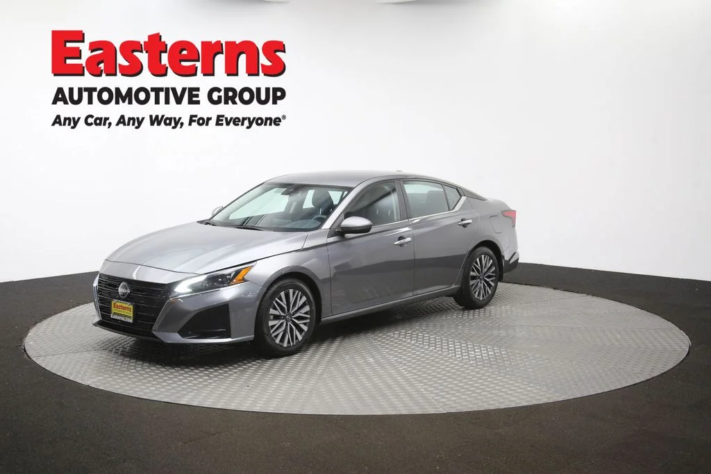 Used 2023 Gray Nissan 2.5 SV image 55