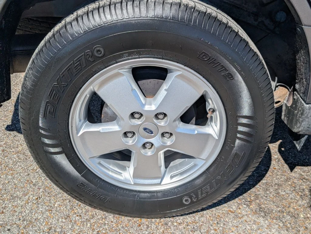 Used 2012 Gray Ford XLT image 33