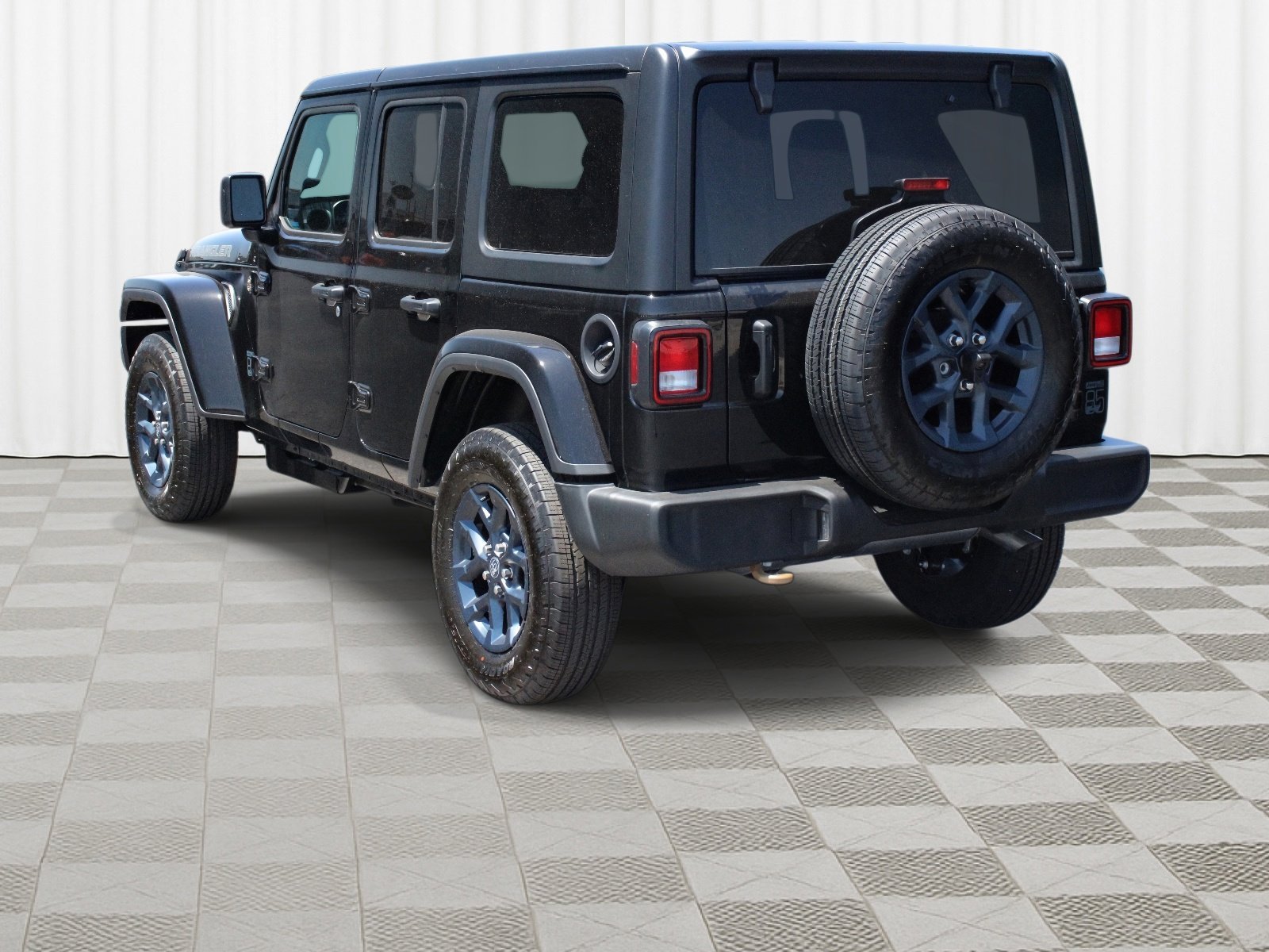 New 2026 Black Clear-Coat Exterior Paint Jeep 85th Anniversary image 34