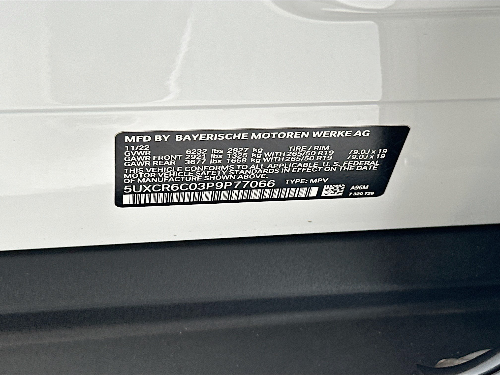 Certified Used 2023 Mineral White Metallic BMW xDrive40i image 33