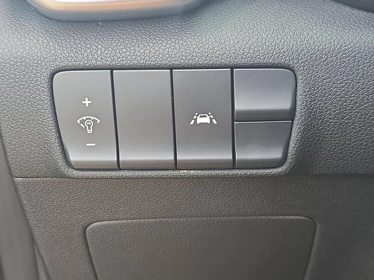 Used 2020 Black Kia LX image 18
