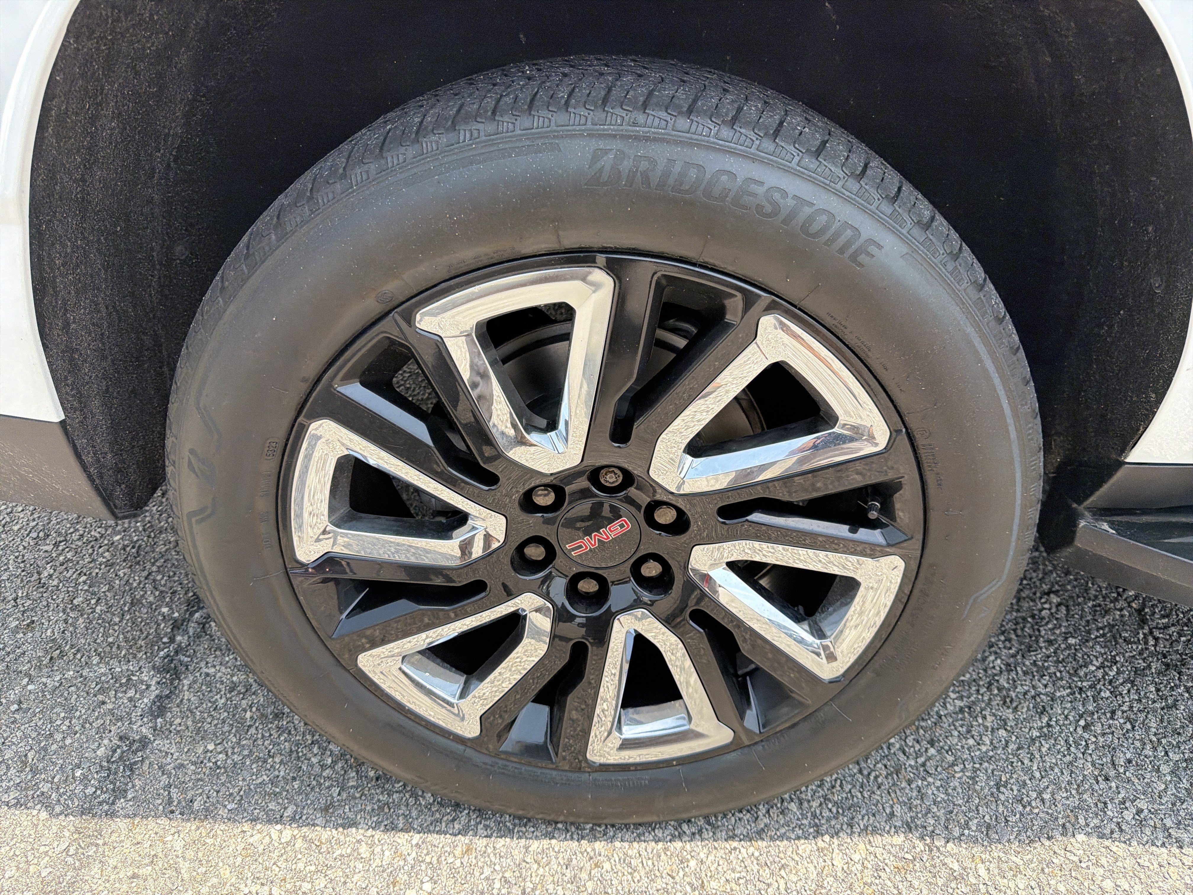 2021 GMC Yukon XL SLT - Photo 17