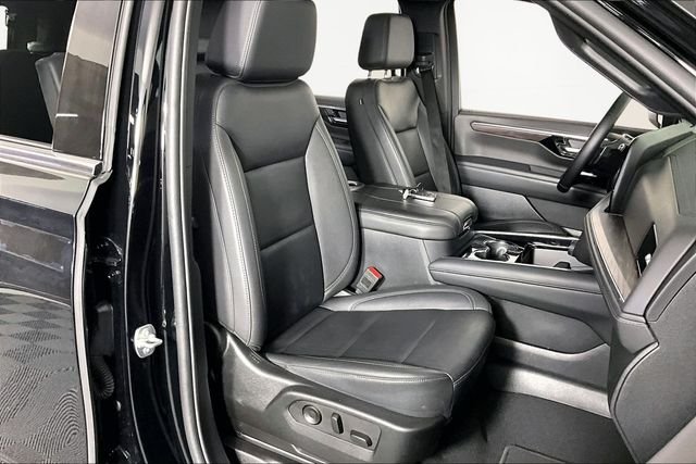 Used 2025 Black Chevrolet LT image 28