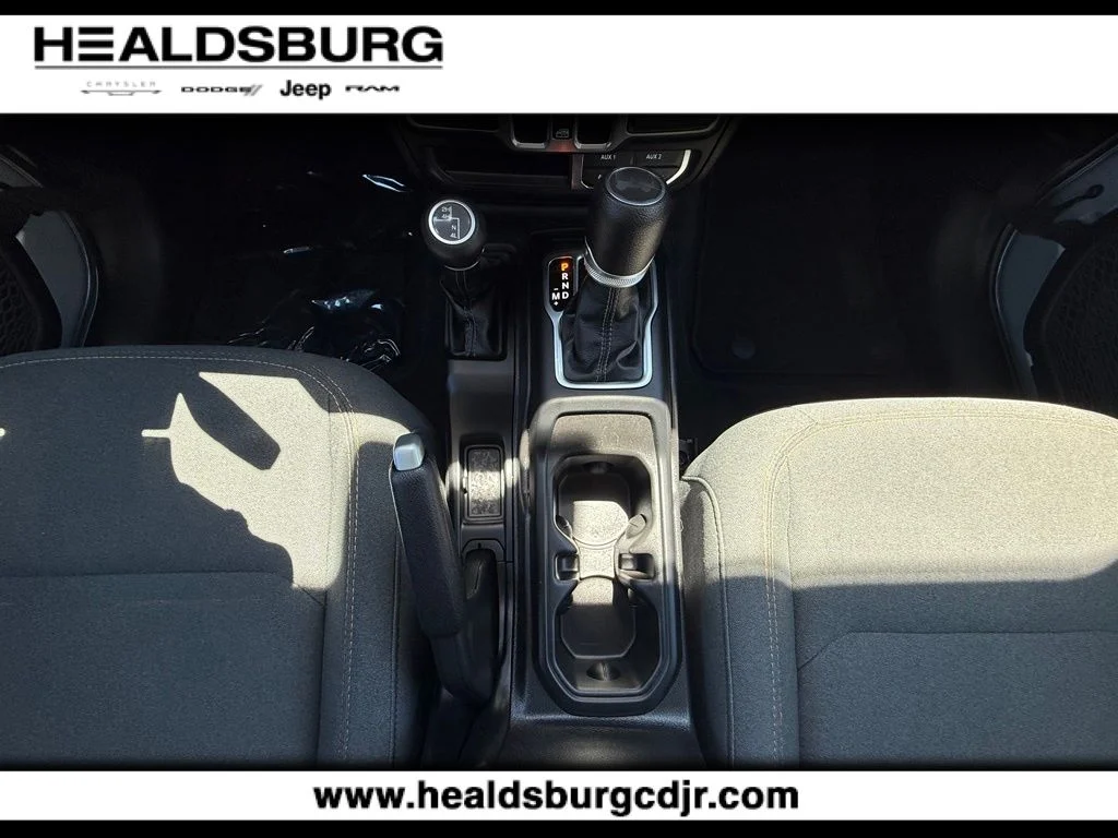 2024 Jeep Wrangler 4-Door Sahara - Photo 23