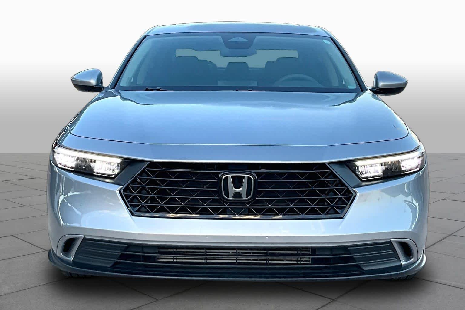 Used 2024 Solar Silver Metallic Honda EX image 4