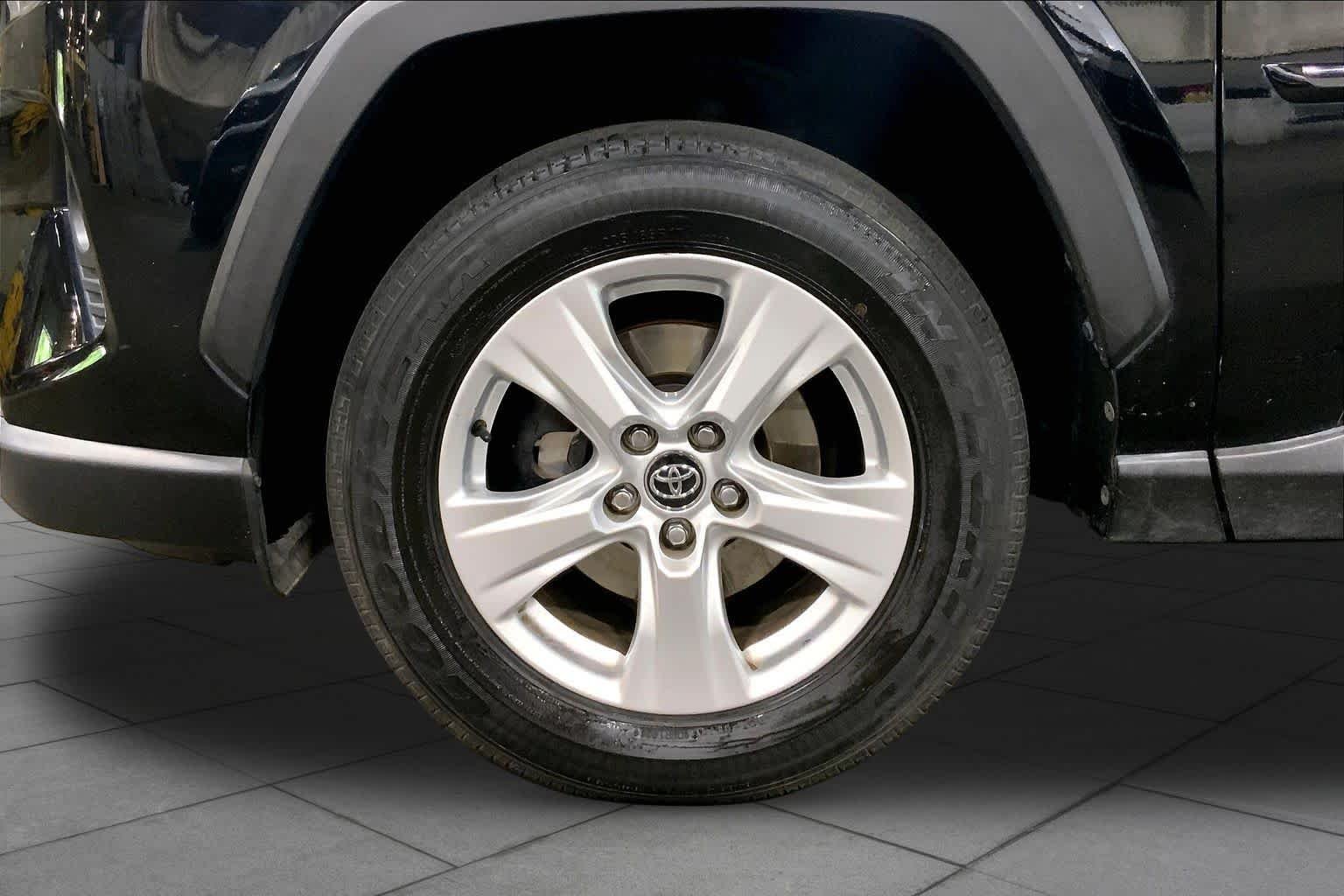 Used 2020 Midnight Black Metallic Toyota XLE image 11