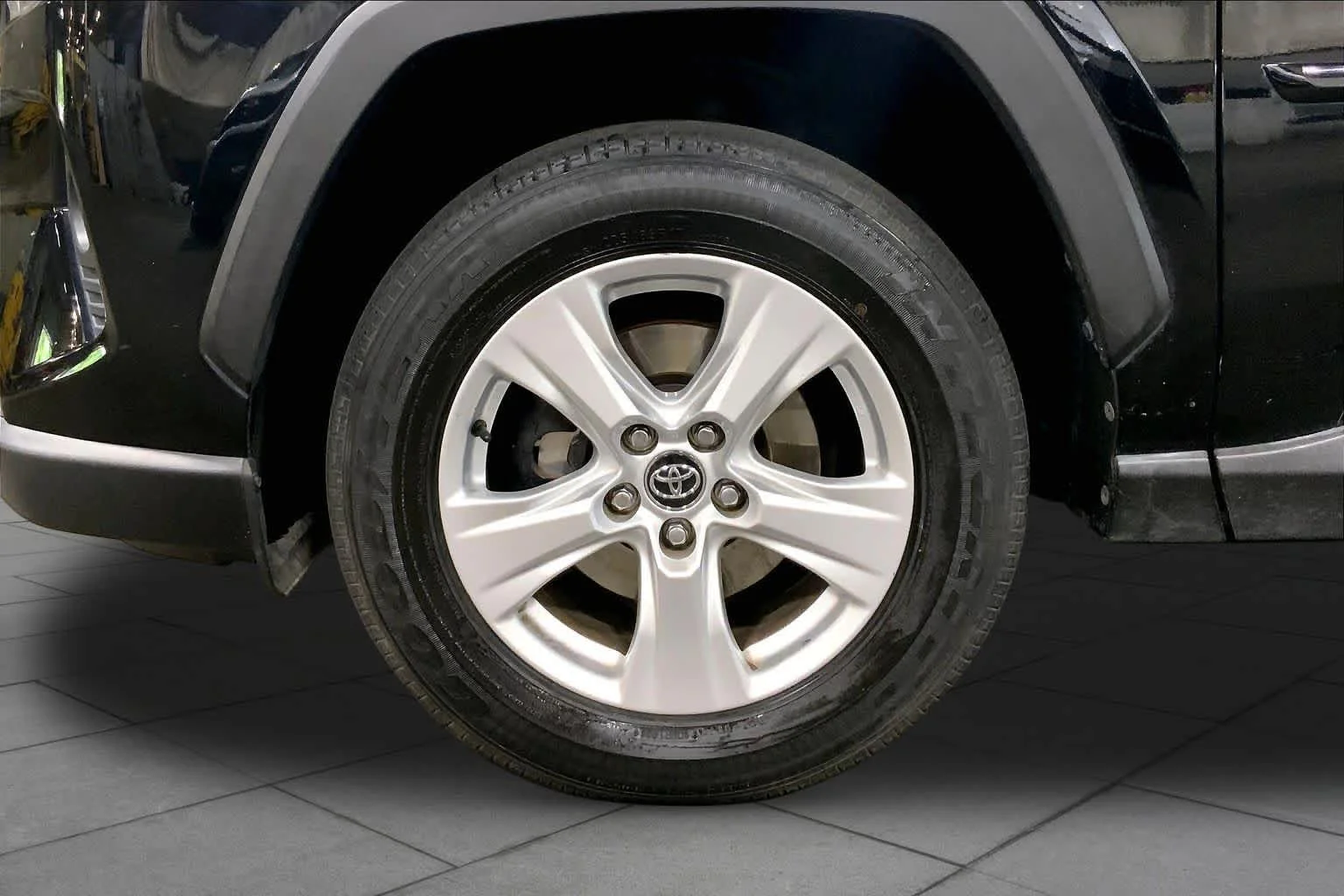Used 2020 Midnight Black Metallic Toyota XLE image 11