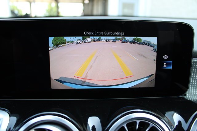 Used 2022 Black Mercedes-Benz GLB 250 image 6