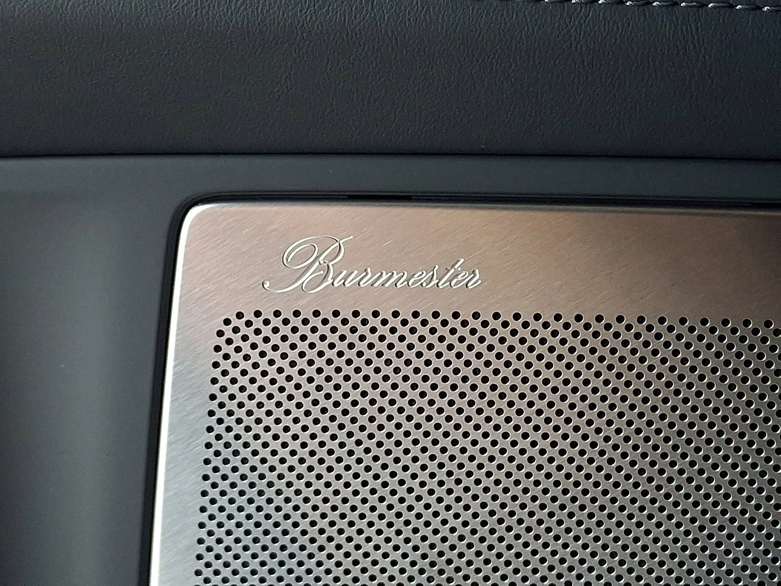 Used 2025 White   0Q Porsche Turbo S image 27