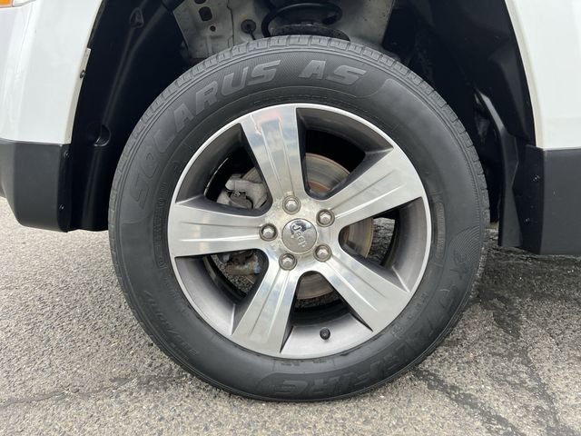 Used 2017 White Jeep High Altitude 4x4 image 27