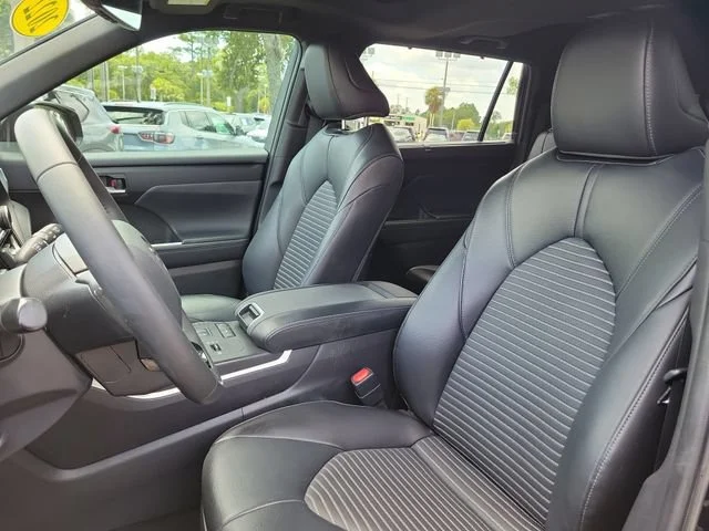 2022 Toyota Highlander XSE - Photo 22