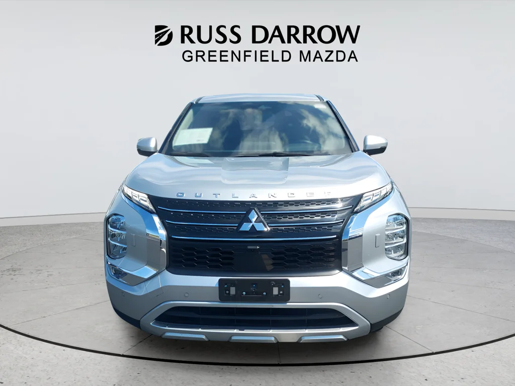 Used 2024  Mitsubishi SE image 8
