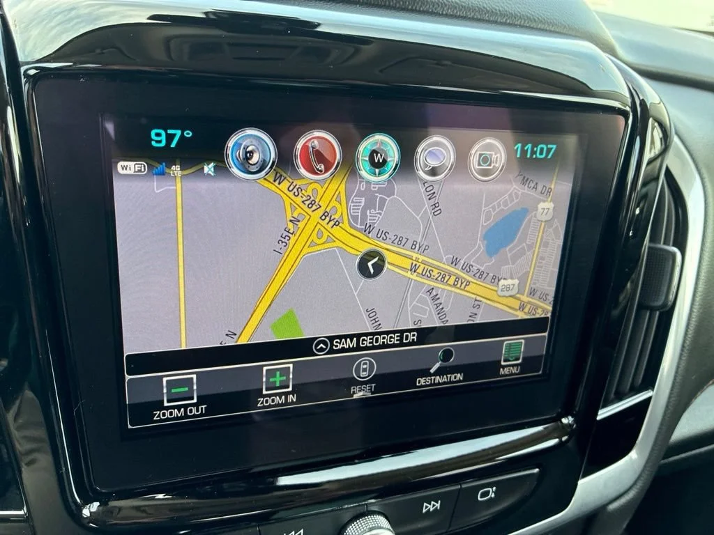 Used 2019 IRIDESCENT PEARL TRICOAT Chevrolet Premier image 16