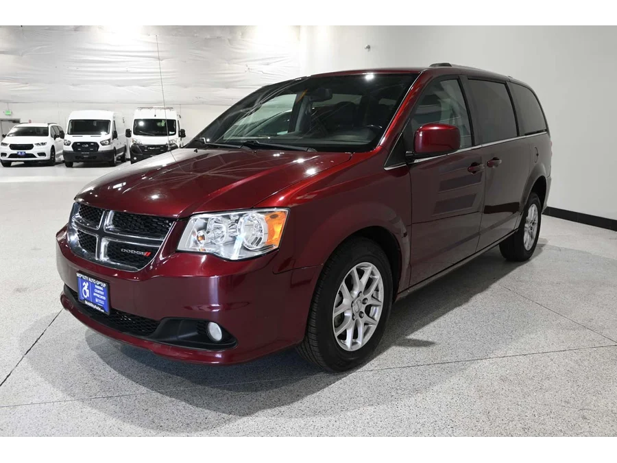 Used 2020 RED Dodge SXT Mobility Handicap Van image 10