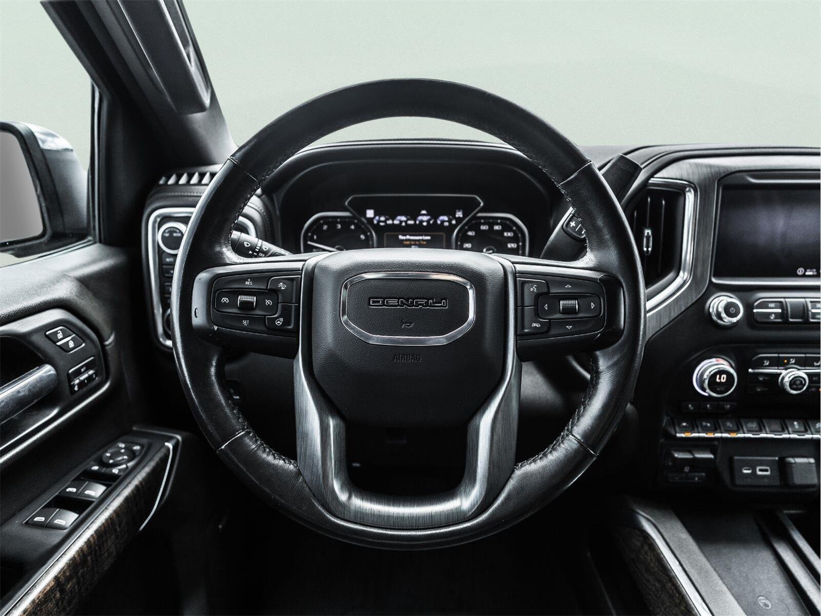 Certified Used 2020 ONYX BLACK GMC Denali image 15