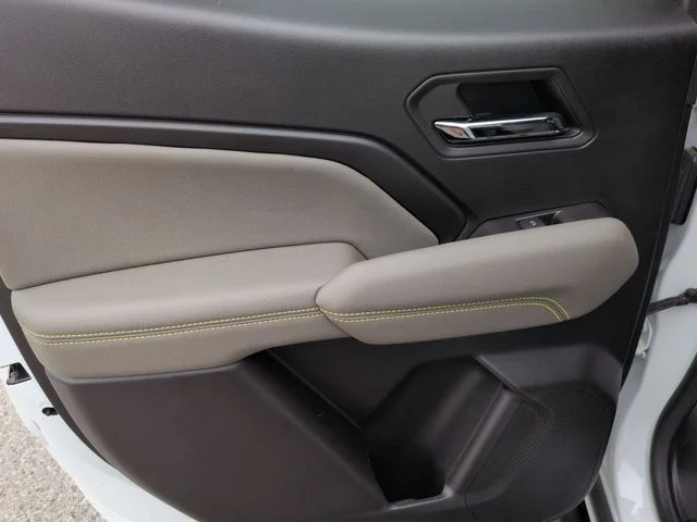 Used 2024 White Chevrolet ZR2 image 27