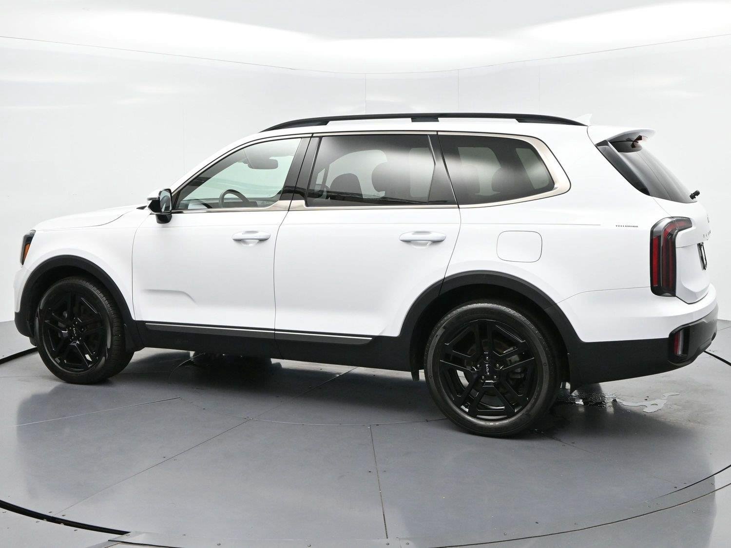Used 2023 Glacial White Pearl Kia SX X-Line image 5