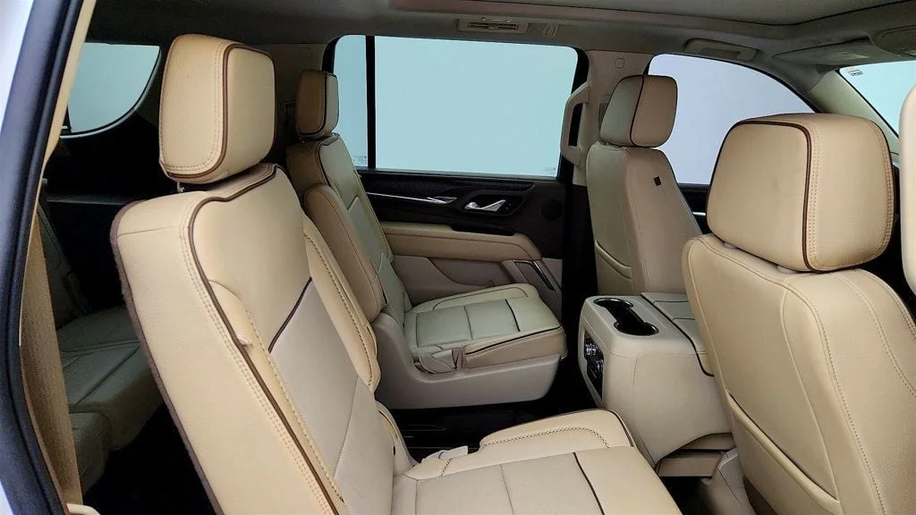 Used 2023 White Frost Tricoat GMC Denali 4WD w/ Panoramic Roof, 22