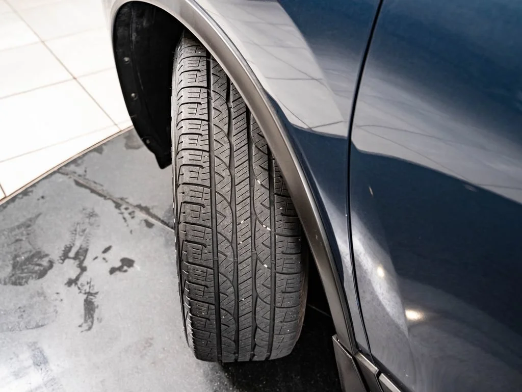 Used 2015 Arctic Blue Metallic Nissan SL image 52