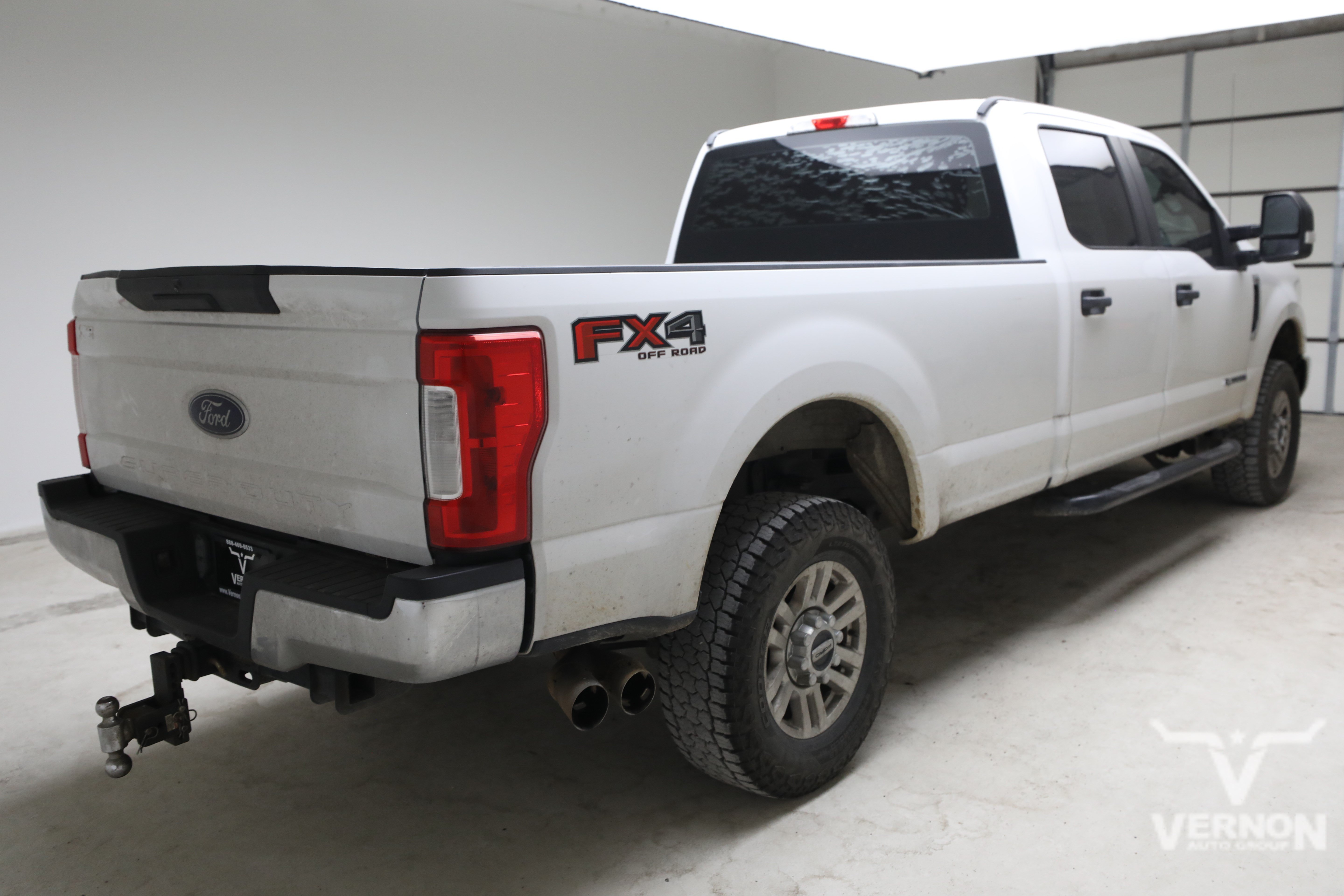 Used 2018 Oxford White Ford Y image 4