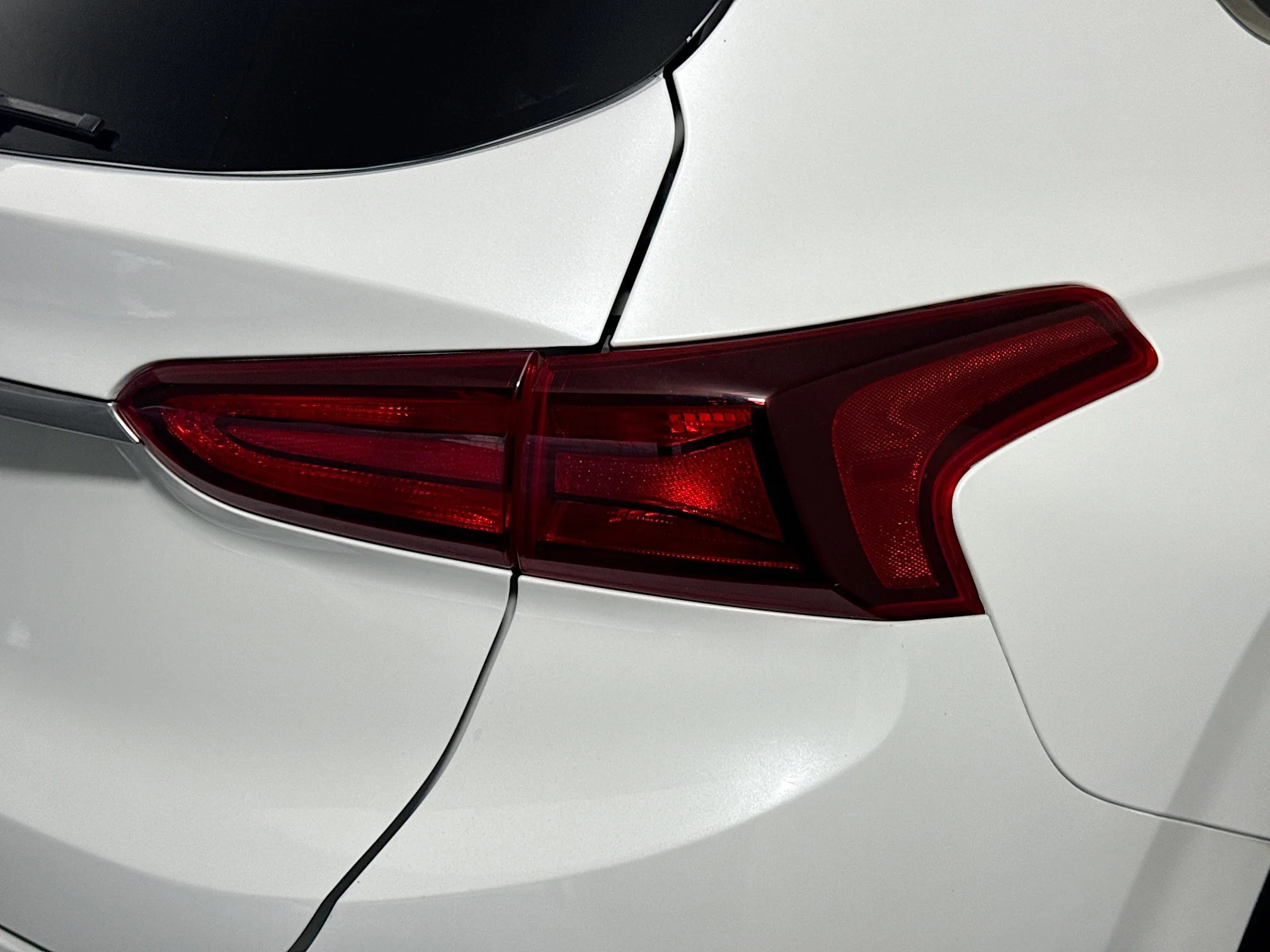 Used 2020 Quartz White Hyundai SE image 29