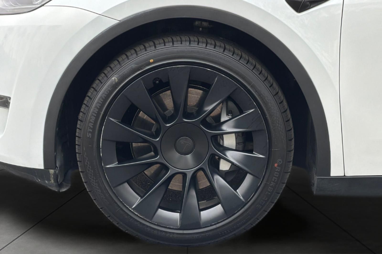 Used 2023 White Tesla Long Range image 5