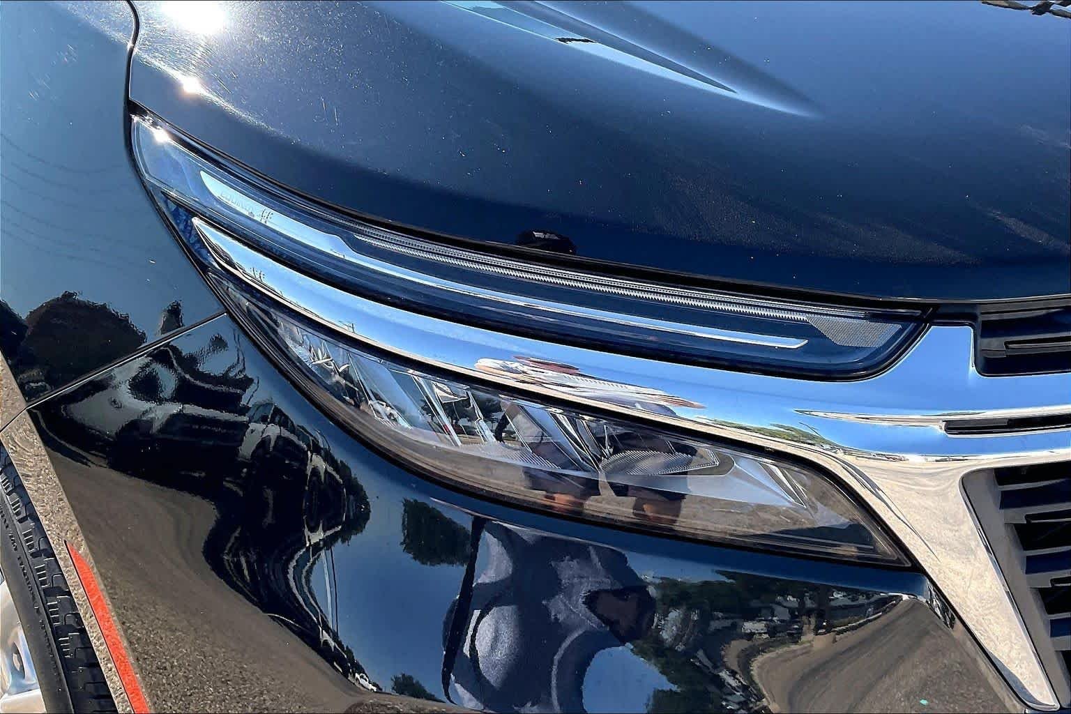 Used 2024 Mosaic Black Metallic Chevrolet LT image 27