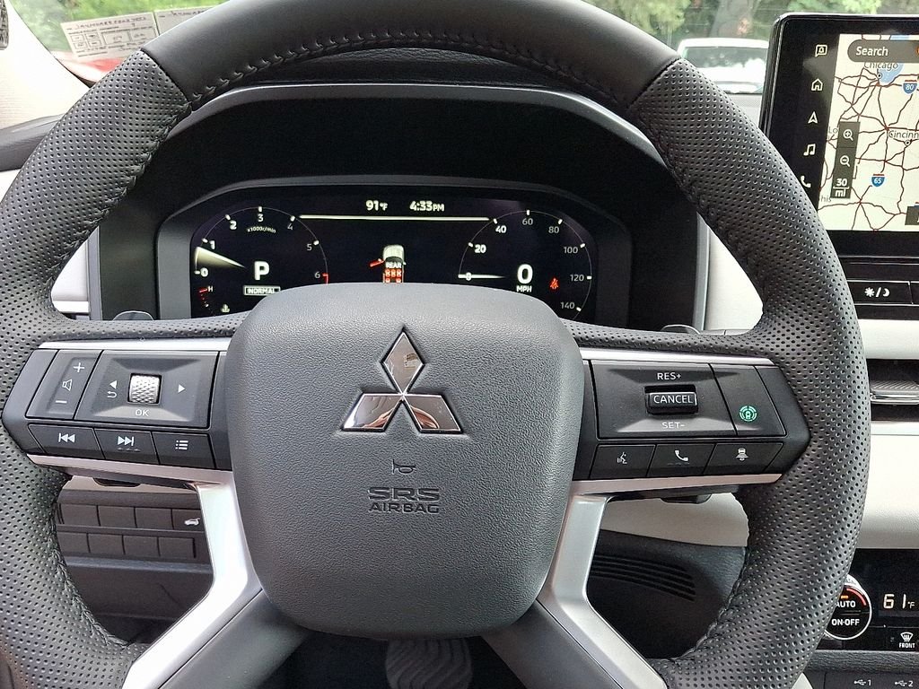 2025 Mitsubishi Outlander SE - Photo 11