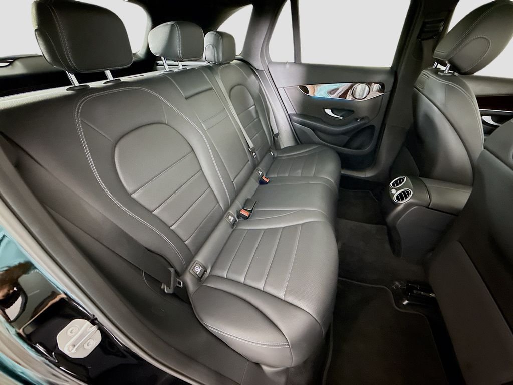 Used 2019  Mercedes-Benz GLC 300 image 27