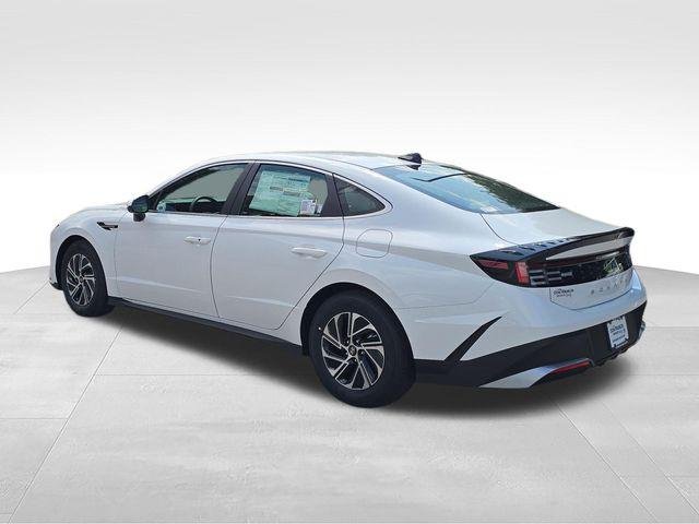 New 2026 White Hyundai Blue image 3