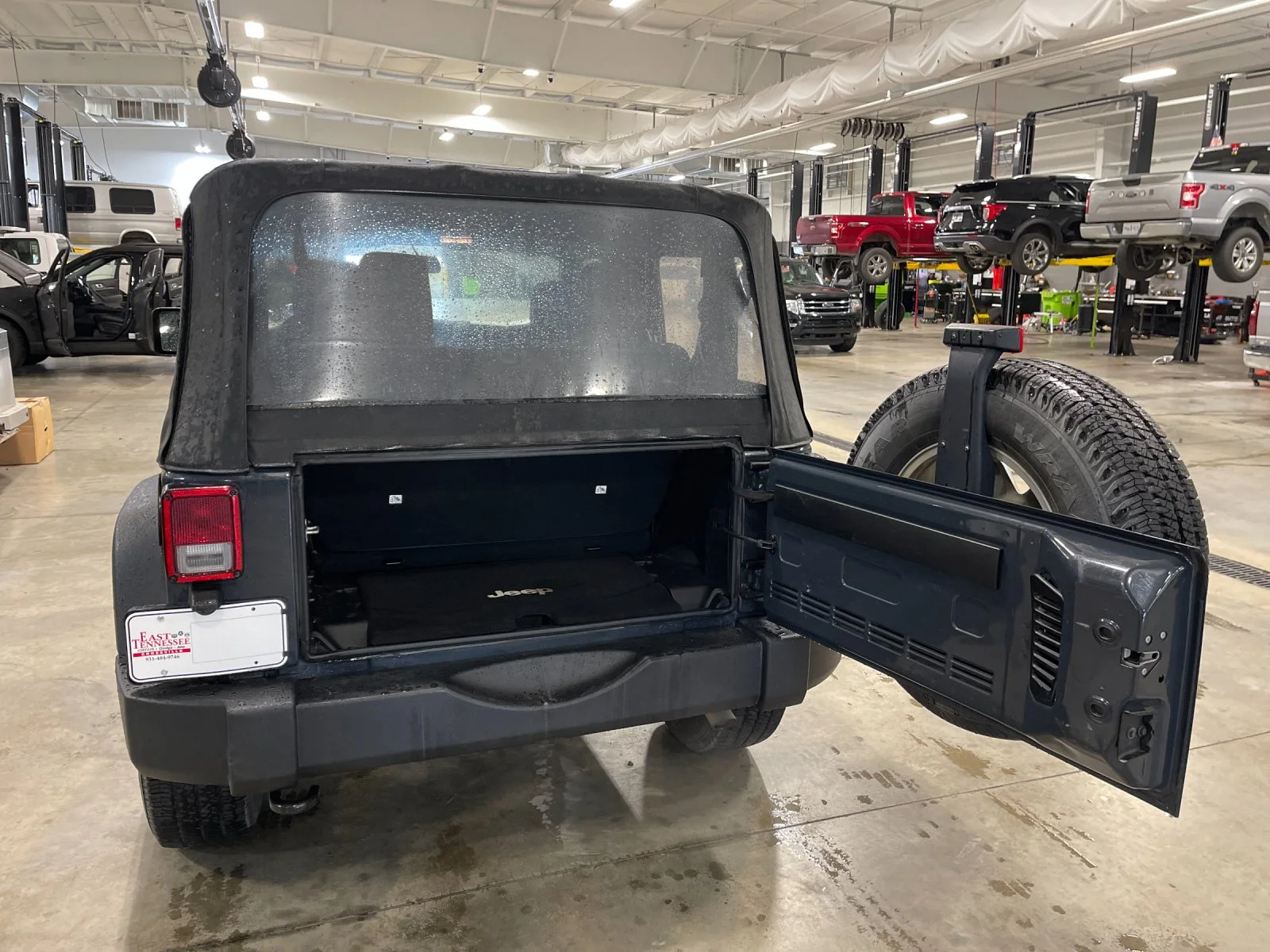 Used 2016 Black Jeep Sport image 17